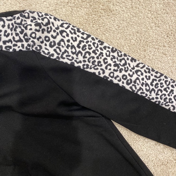 Cheetah sweatshirt - Picture 5 of 5